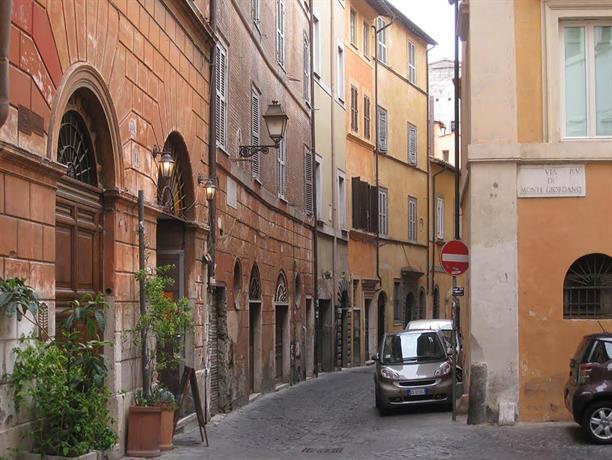 Charming Navona