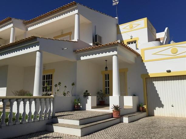 Villa Roja Pe