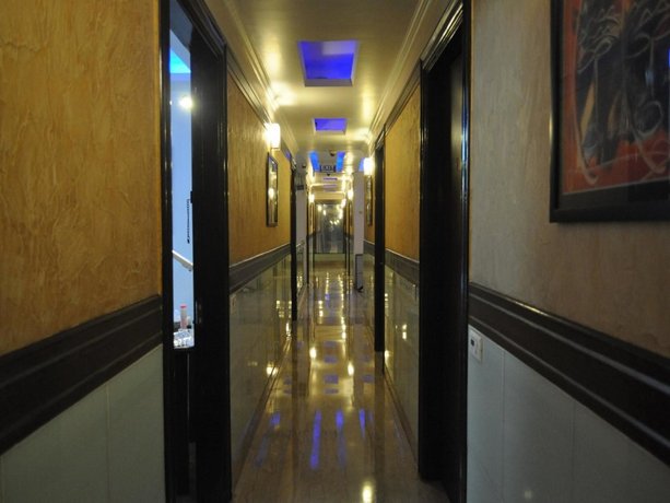 OYO 527 Hotel Le Cadre