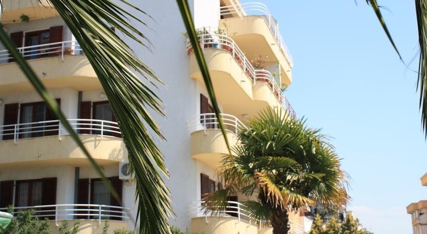 Penthouse beach & park Marjan