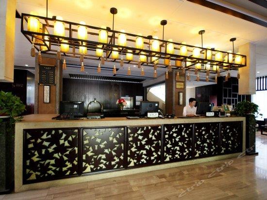 Jindaoxia Liangjiang Holiday Hotel
