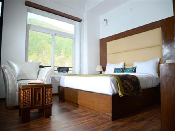 Hotel Shivani International Dharamshala