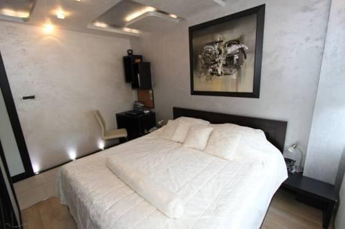 Business & Travel Apartments