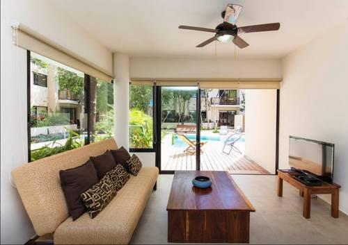 Amazing 2BR condo surrounded by nature by Happy Address
