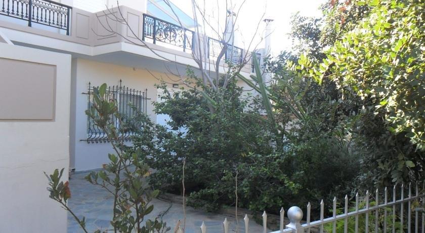 Niki's House