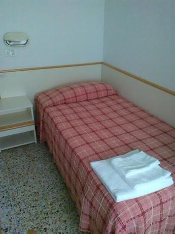 Club Hotel