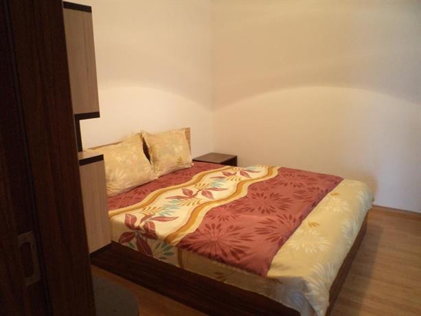 Apartments in Sunny Hill 3 Guest House