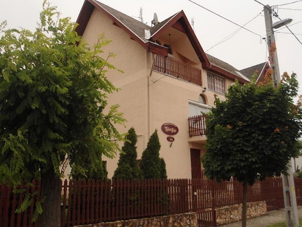 Nora Haz Hajduszoboszlo