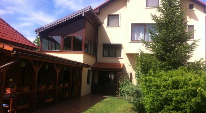 Pensiunea Red Rose Apartments