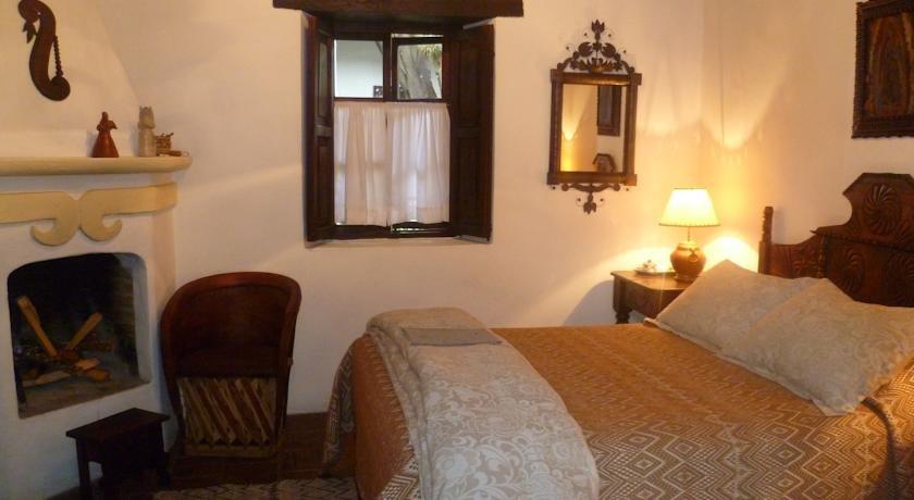 Casa Felipe Flores