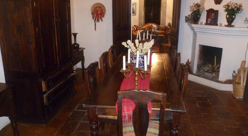Casa Felipe Flores