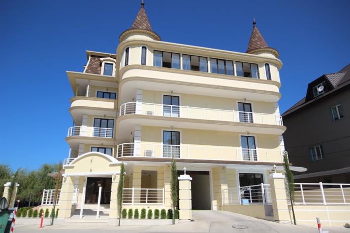 Grand-Shato Hotel