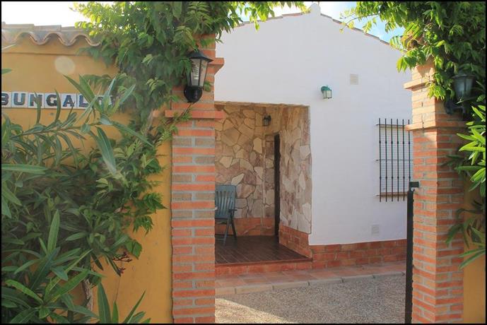 Bungalow la Roa III con piscina comunitaria y privada
