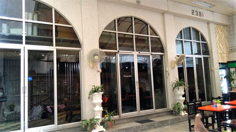 The Grand Palace Hostel