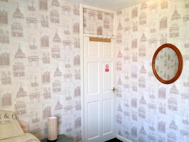 Liverpool Airport Rooms