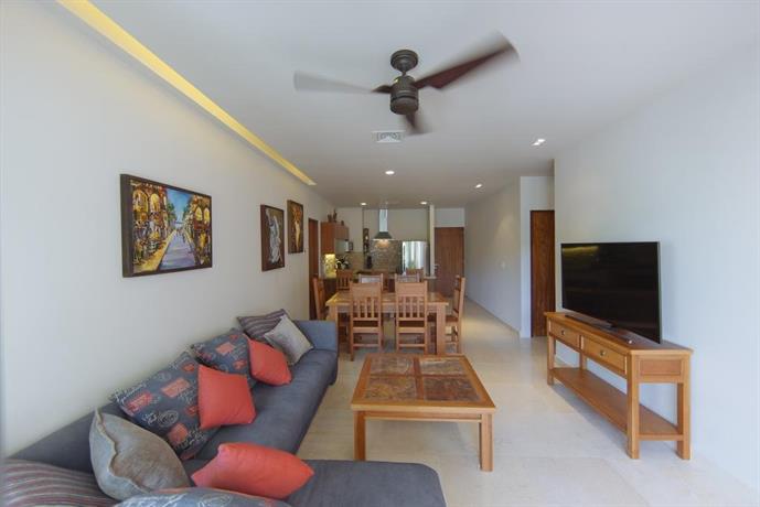 Magnificent 3BR condo close to the Caribbean sea by Happy Address