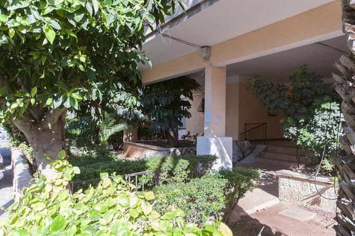 Fantastic Apt in The Heart of The City by Sea N' Rent