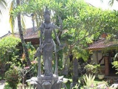 Puri Manik Sari Cottages
