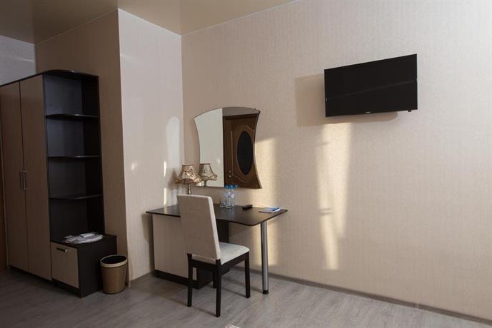 Lotus Hotel & Club