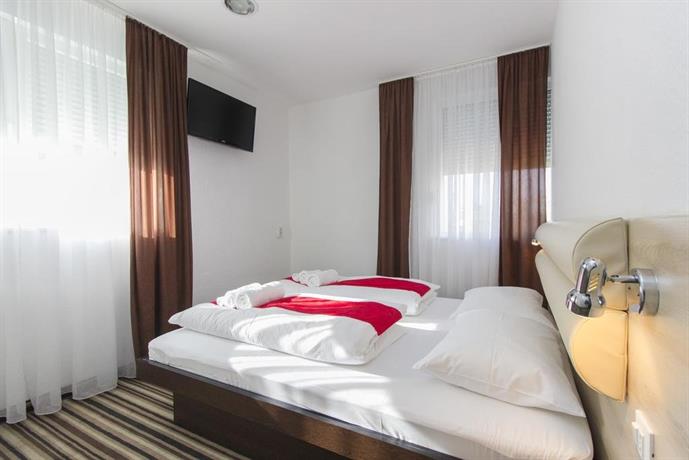ParkCity Rooms and Apartments