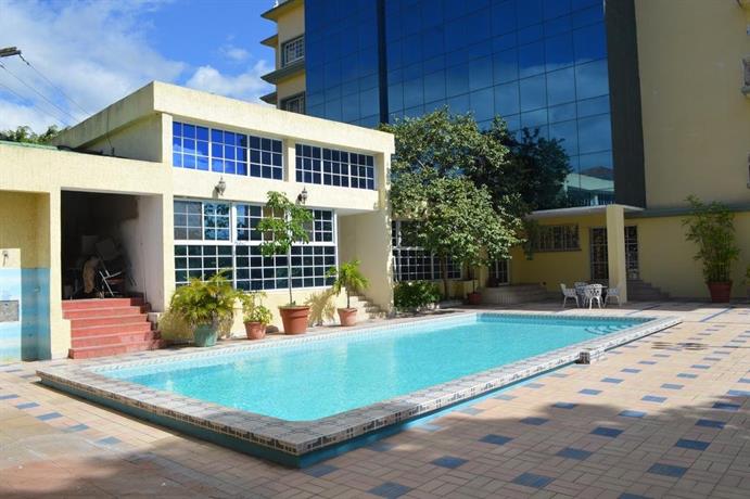 Apartahotel Suites La Aurora