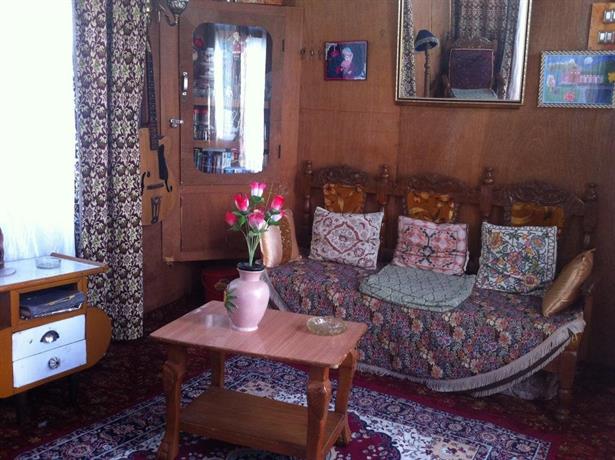 Houseboat Holiday Home