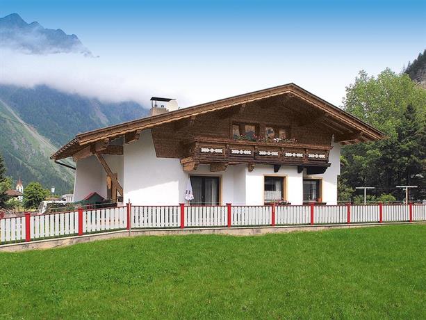 Ferienhaus mit Kaminofen und Skiraum - A 152 006