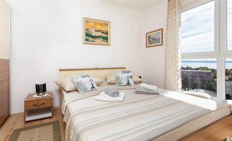 Apartment 28