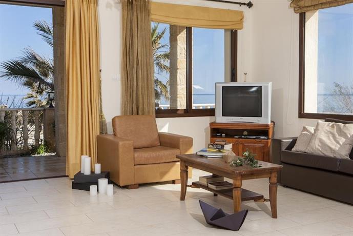 Petros Seashore Villa