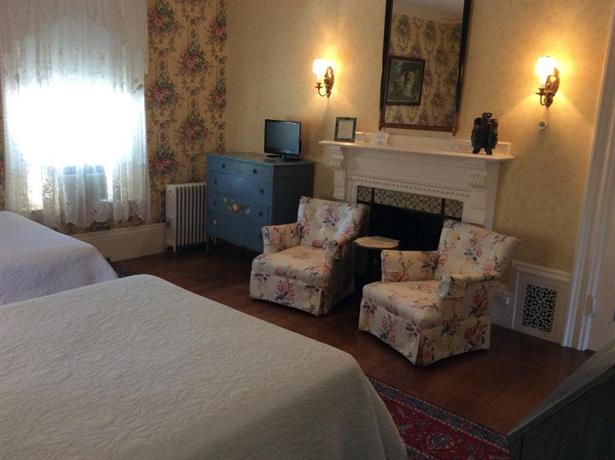 Coach House Inn Salem