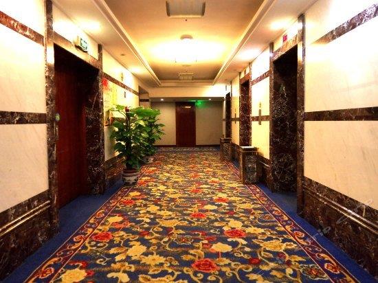 Yajin Hotel