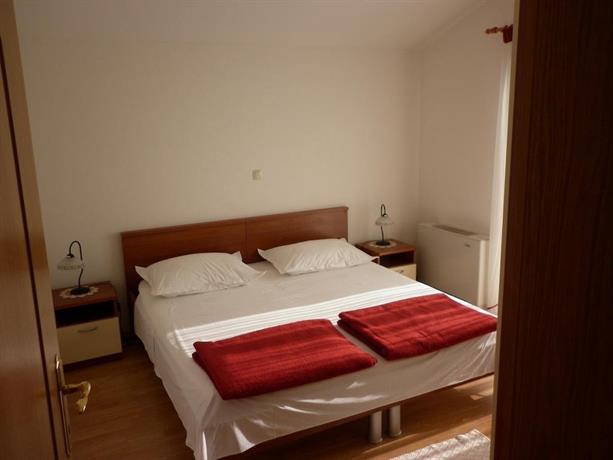 Apartments Ivona 2