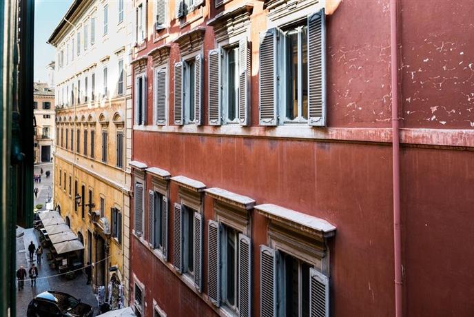 Trevi & Pantheon Luxury Rooms