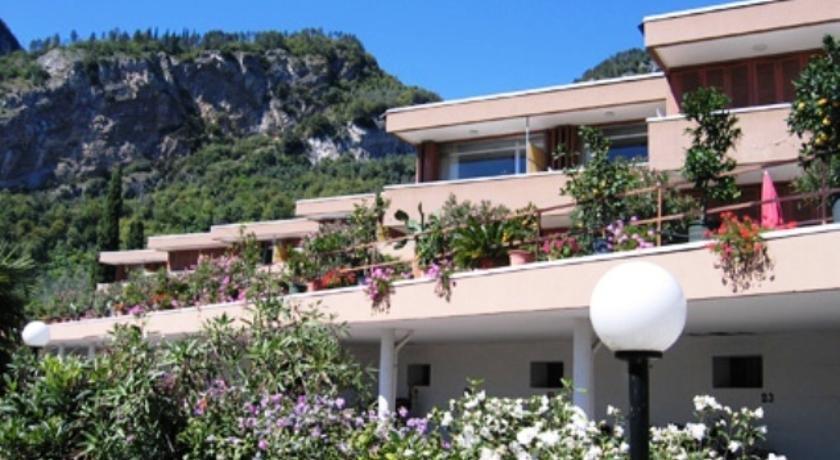 Residence Cascata Varone