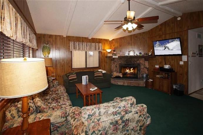 Moonridge Mountain by Big Bear Cool Cabins