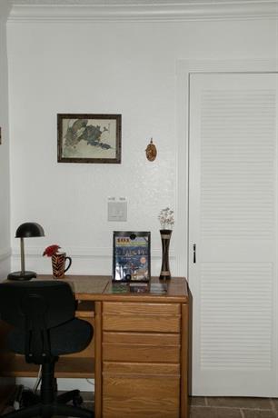 Quiet Private House 15 min to Beach
