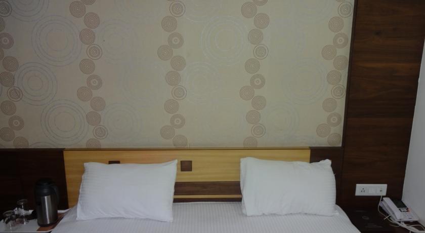 Hotel Vinayak International