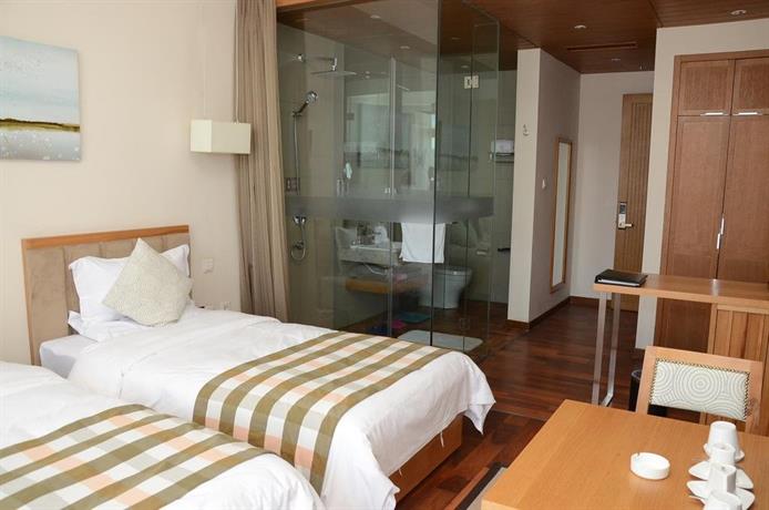 Tang India Sea Spray Suites Hotel