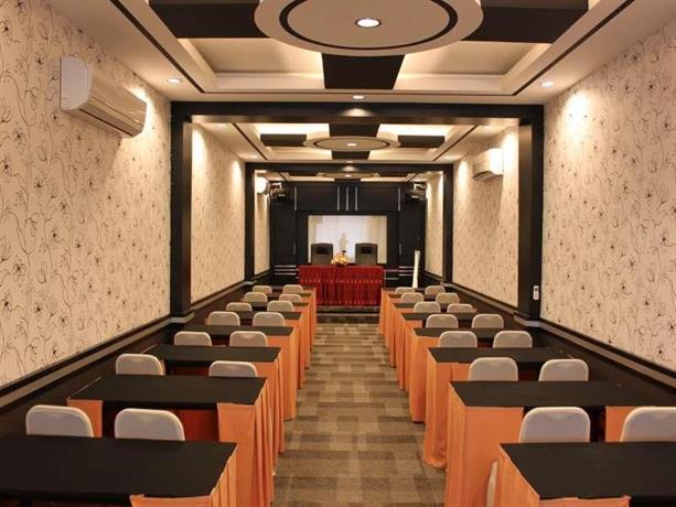 Grand Global Hotel