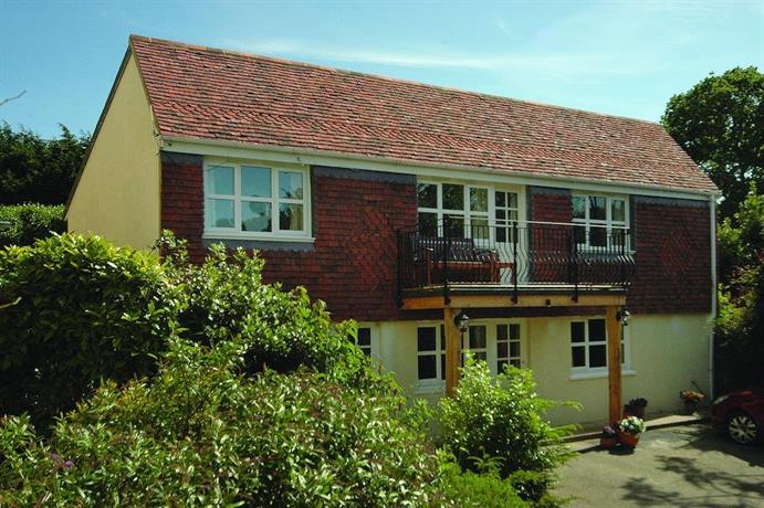 Luccombe Villa Holiday Apartments