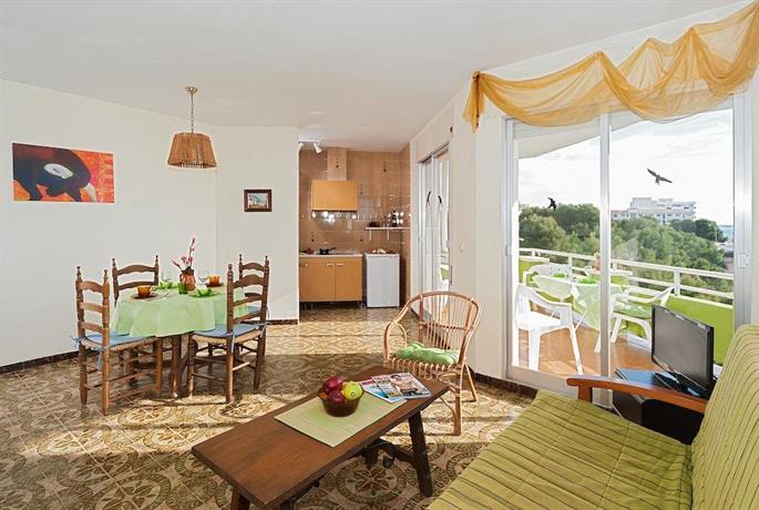 Apartamentos Casa Blanca