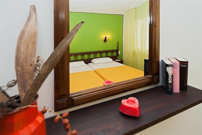 Apartamentos Casa Blanca