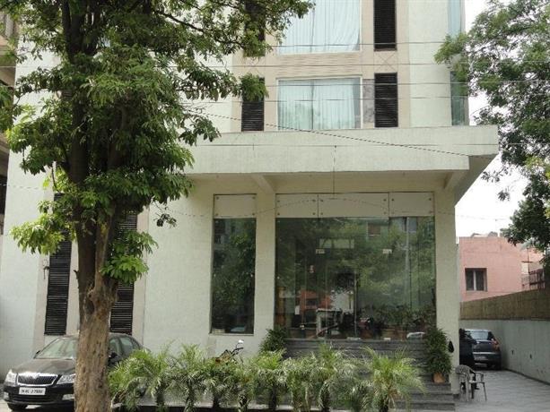 FabHotel Prime Sage