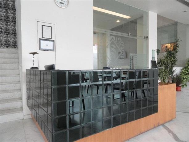 FabHotel Prime Sage