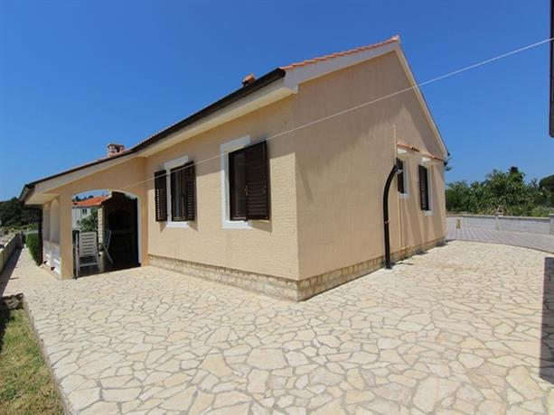 Holiday Home Deni