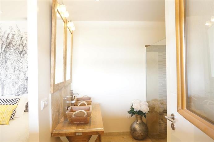Chambre d'Hote face a la piscine en Camargue - Mas Lou Caloun - Les Saintes Maries de la Mer
