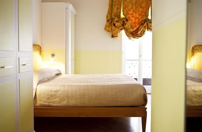 Piazza di Spagna Prestige Petit