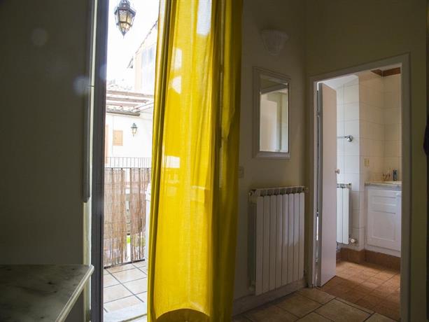 Farnese Stylish Apartment Rome
