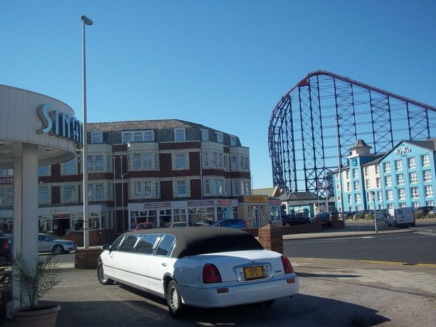 Sinatras Hotel