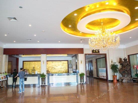 Baiyun Hotel Xinchang